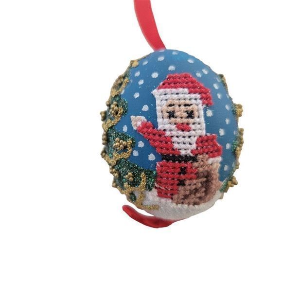 Needlepoint painted egg Christmas Ornament Santa‎ Christmas Tree red ribbon - Picture 1 of 3